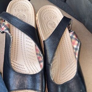 CROCS Black and Plaid Slip-On Sandals